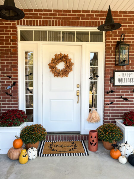 28 Halloween Front Porch Decor Ideas to Spookify Your Entryway with Style